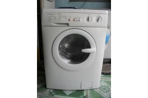 Máy giặt cũ Electrolux EW 560F 6,5kg mới 95%