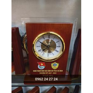 địa chỉ bán đồng hồ  làm quà tặng đại hội, bán quà tặng kỷ niệm ngày thành lập