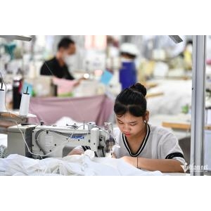 Ngành công nghiệp thời trang Việt muốn thu 100 tỷ USD từ xuất khẩu - Ngành công nghiệp thời trang Việt muốn thu 100 tỷ USD từ xuất khẩu