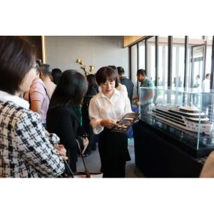 ‘Quảng Ninh - Điểm Đến Bốn Mùa’: Cú Huých Mạnh Mẽ Cho Du Lịch - ‘Quảng Ninh - Điểm Đến Bốn Mùa’: Cú Huých Mạnh Mẽ Cho Du Lịch