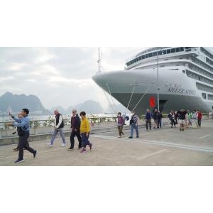 Quảng Ninh: Quý I/2025, thu từ ngành "công nghiệp không khói" ước đạt 13.200 tỷ đồng - Quảng Ninh: Quý I/2025, Thu Từ Ngành \"công Nghiệp Không Khói\" Ước Đạt 13.200 Tỷ Đồng